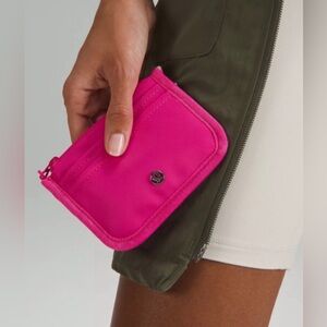 NEW Lululemon True Identity Card Case Sonic Pink 🎀